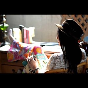 Meet your seller! 😸